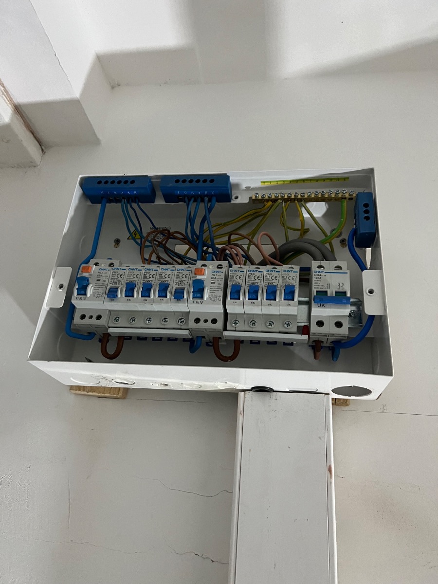 Electrician: Image 16